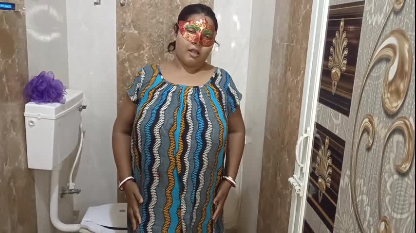 Bhabhi ji bathroom me nangi hoke apni rasile chut ka Pani aapko pilaya